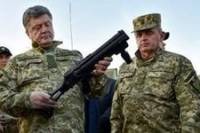 Порошенко в Житомирской области раздал военным 150 сертификатов на вооружение